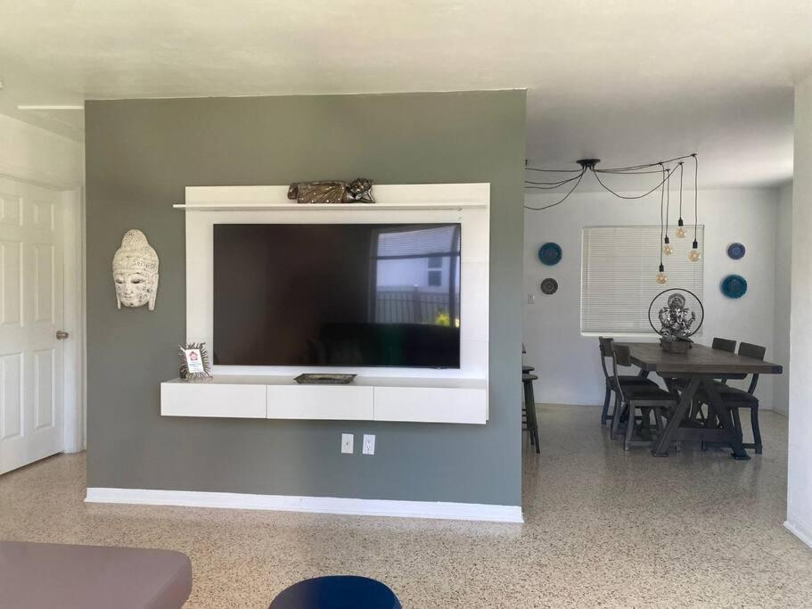 Stayover In Miami Home 2Br - 1Bth - Free Parking Ngoại thất bức ảnh